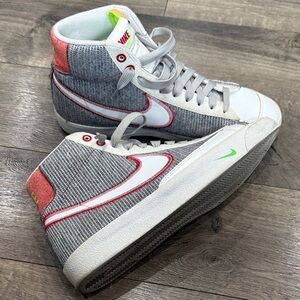 Nike High-Top Sneakers in Gray, White & Coral with Neon Green Accent